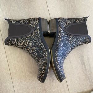 Lucky Brand Women’s Rubber Waterproof Leopard Print Basil Rain Boot Booties SZ 9